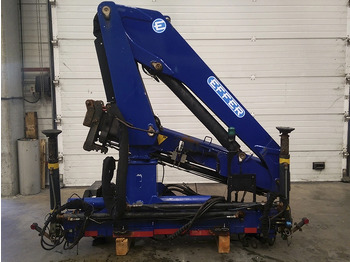 Grue auxiliaire EFFER