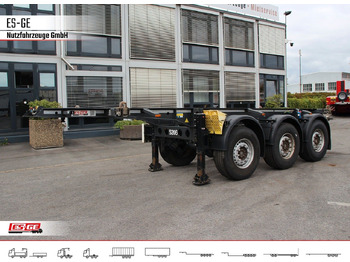 Semi-remorque porte-conteneur/ Caisse mobile KRONE