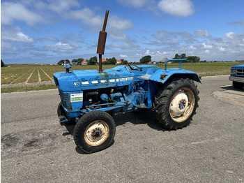 Tracteur agricole FORD