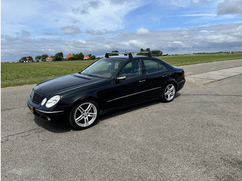 Voiture MERCEDES-BENZ