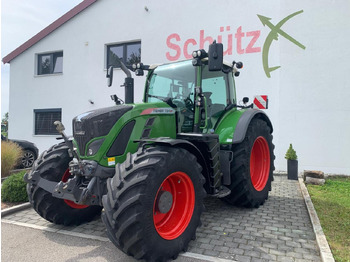 Tracteur agricole FENDT 724 Vario