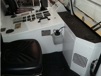 Tracteur d'avions Pushback Tractor TLD TMX400-30: photos 5