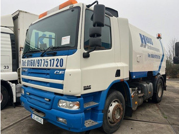 Balayeuse de voirie DAF CF