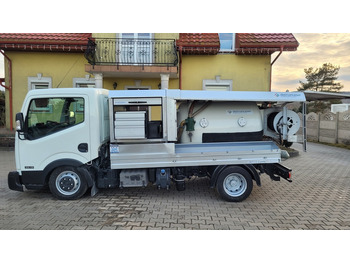 Camion hydrocureur NISSAN