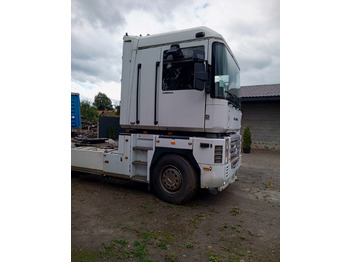 Tracteur routier RENAULT Magnum 440