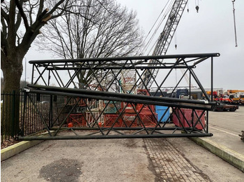 Grue auxiliaire LIEBHERR