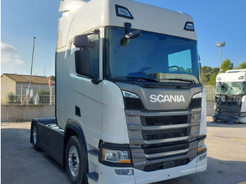 Tracteur routier SCANIA R 460