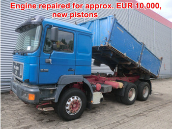 Camion benne MAN 26.403