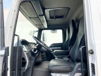 Photo d'intérieur 1: Camion fourgon MAN TGL 12.250/340 4X2 BL TGL 12.250/340 4X2 BL mit Dhollandia LBW, 42 cbm