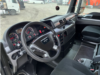 Photo d'intérieur 1: Châssis cabine MAN TGX 28.440 6X2-2 BL TGX 28.440 6X2-2 BL, Liftachse, Motorabtrieb Photo d'intérieur 1: Châssis cabine MAN TGX 28.440 6X2-2 BL TGX 28.440 6X2-2 BL, Liftachse, Motorabtrieb