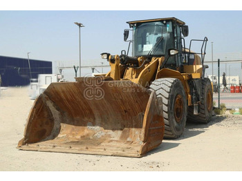 Chargeuse sur pneus CATERPILLAR 966M