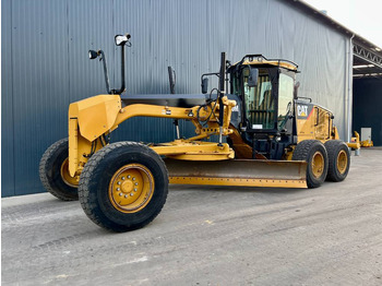 Niveleuse CATERPILLAR 140M