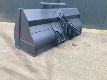 Godet pour Engins de chantier neuf Volvo L120G: photos 2 Godet pour Engins de chantier neuf Volvo L120G: photos 2