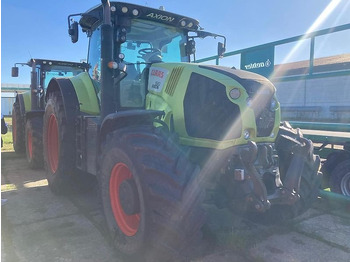 Tracteur agricole CLAAS Axion 830