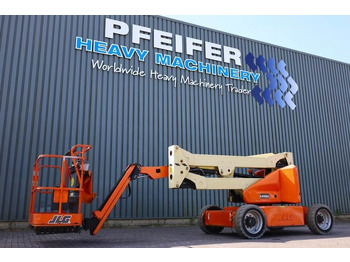 Nacelle articulée JLG E450AJ