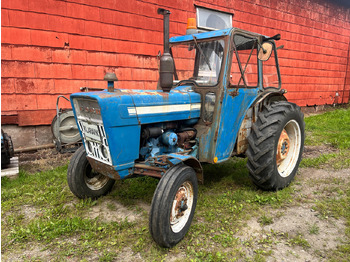 Tracteur agricole FORD