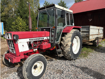Tracteur agricole INTERNATIONAL