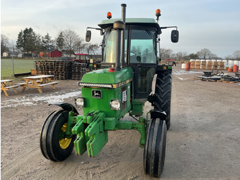 Tracteur agricole JOHN DEERE 2040