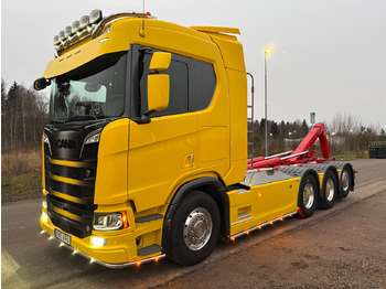 Camion ampliroll SCANIA