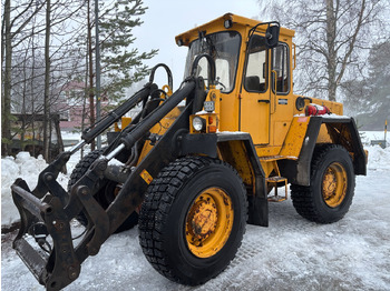 Chargeuse sur pneus VOLVO