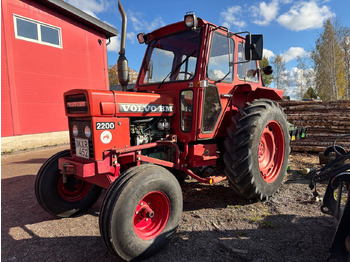 Tracteur agricole VOLVO