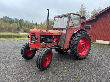 Tracteur agricole VOLVO