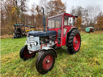 Tracteur agricole VOLVO