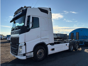 Camion ampliroll VOLVO FH16