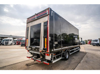 Crédit-bail Renault D250 16T.- 36000 KM +DHOLLANDIA 2T. Renault D250 16T.- 36000 KM +DHOLLANDIA 2T.: photos 4