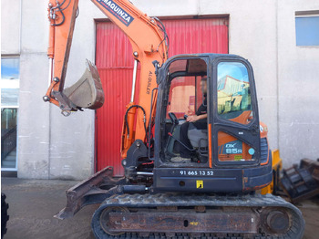 Mini pelle DOOSAN DX85R-3