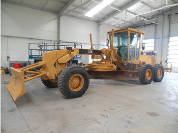 Niveleuse CATERPILLAR 12H