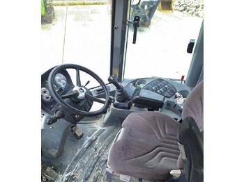 Chargeuse sur pneus NEW HOLLAND W270