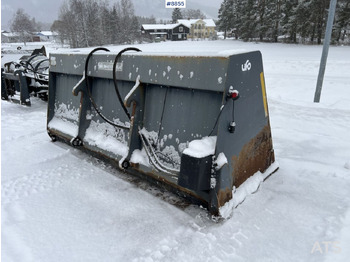Matériel de chantier UFO Sand spreader bucket 3.5 cubic meters: photos 5