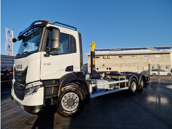 Camion ampliroll IVECO X-WAY