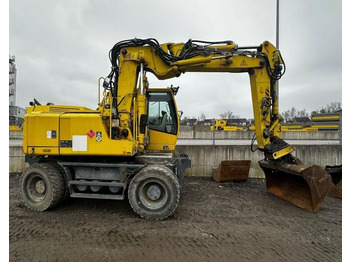 Pelle sur pneus LIEBHERR A 900