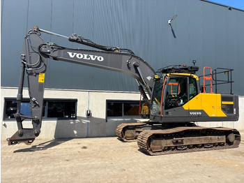 Pelle sur chenille VOLVO EC220EL