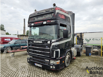 Tracteur routier SCANIA