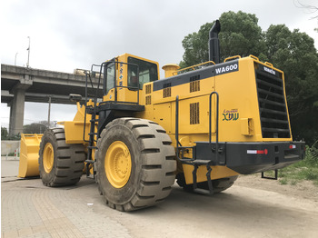 Chargeuse sur pneus KOMATSU WA600-3: photos 2 Chargeuse sur pneus KOMATSU WA600-3: photos 2