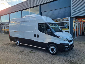 Véhicule utilitaire frigorifique IVECO Daily 35s14