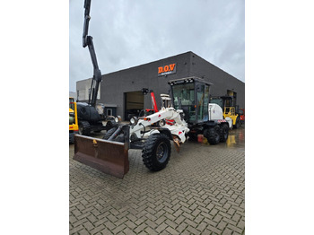 Niveleuse NEW HOLLAND