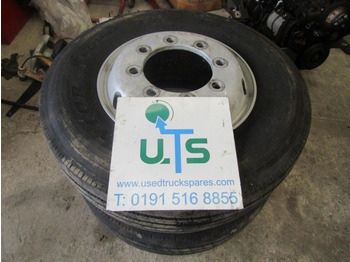 Pneu pour Camion ALCOA ALLOYS (2) 285/70/19.5 STEER DUNLOP 2012 10/12MM TREAD 30MM HOLES: photos 2