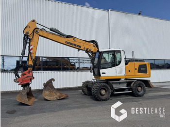 Pelle sur pneus LIEBHERR