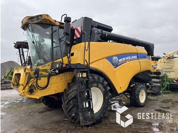 Moissonneuse-batteuse NEW HOLLAND CX series