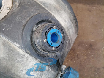 Préparation du carburant pour Camion Scania ADBlue paak 2141802: photos 3