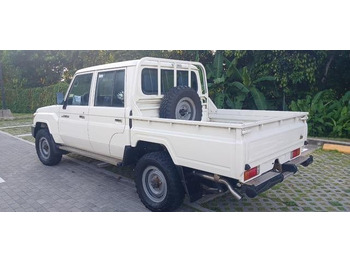 Pick-up Toyota Land Cruiser HZJ79L: photos 2