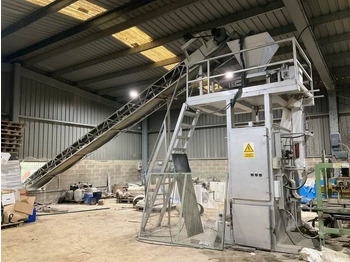 Machine d'emballage et de conditionnement