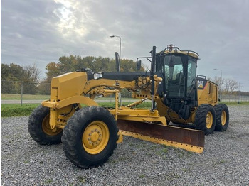 Niveleuse CATERPILLAR 140M