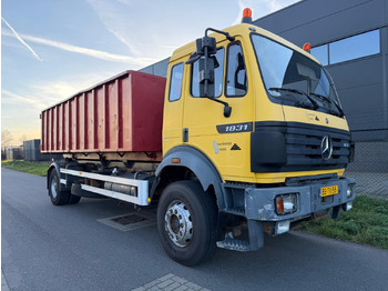Camion ampliroll MERCEDES-BENZ SK 1831