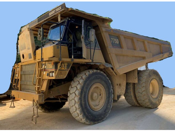 Tombereau CATERPILLAR