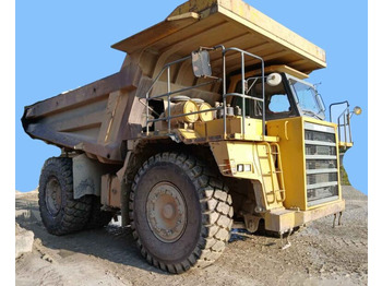 Tombereau KOMATSU HD605